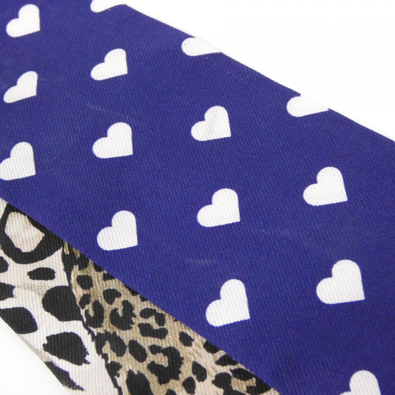 エルメス JUNGLE LOVE LOVE ツイリー 063513S スカーフ