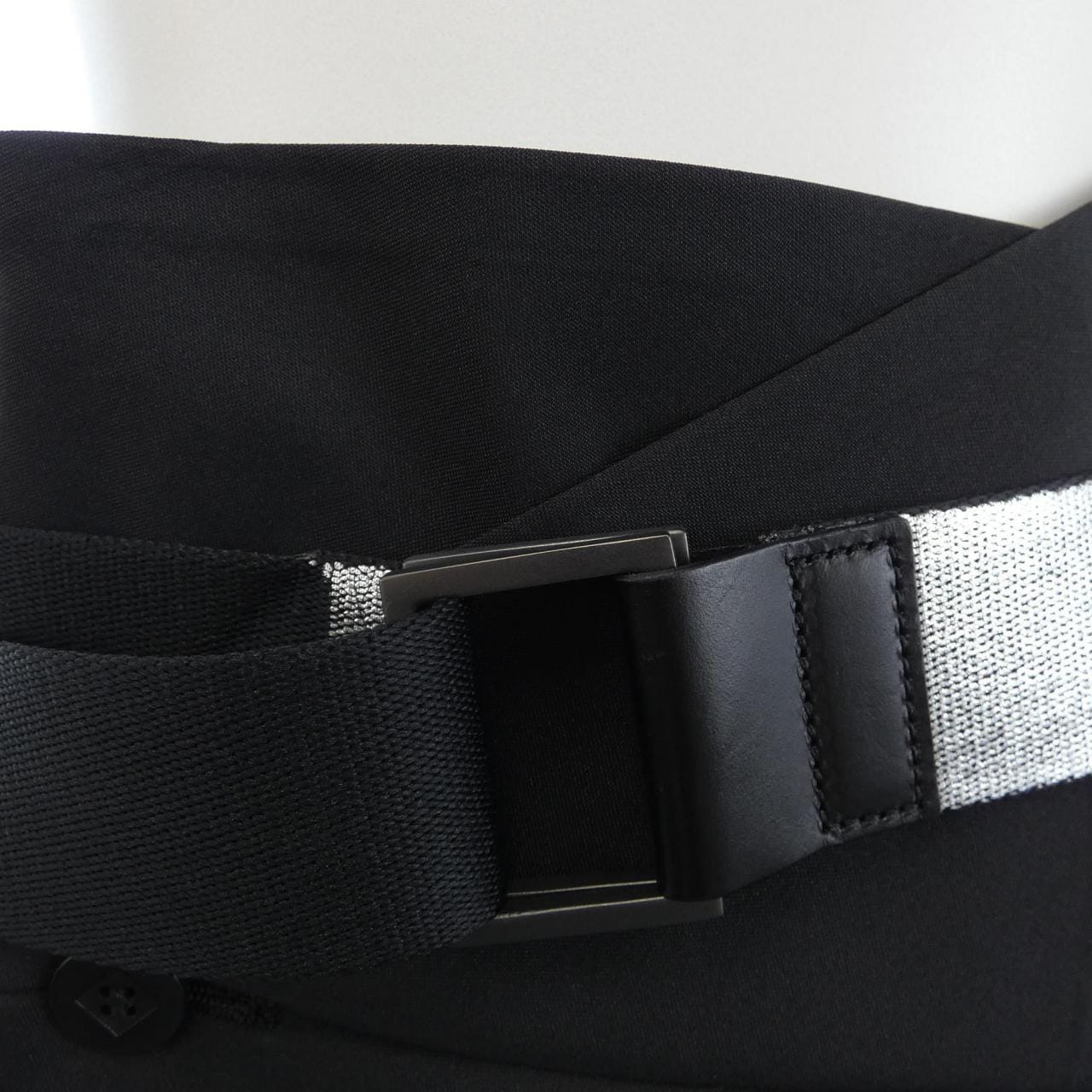 イッセイミヤケ ISSEY MIYAKE IL55FG001 スカート