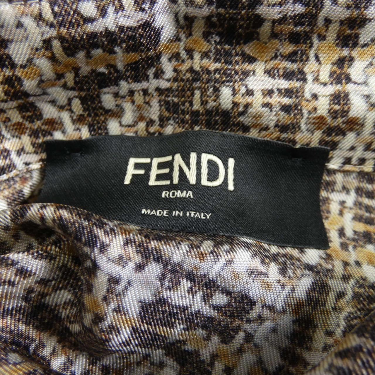 フェンディ FENDI FS0795 AR6F S／Sシャツ