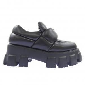 プラダ PRADA ソフトパデッド  トライアングルロゴ 1D125N シューズ