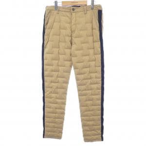 アクアスキュータム Aquascutum パンツ