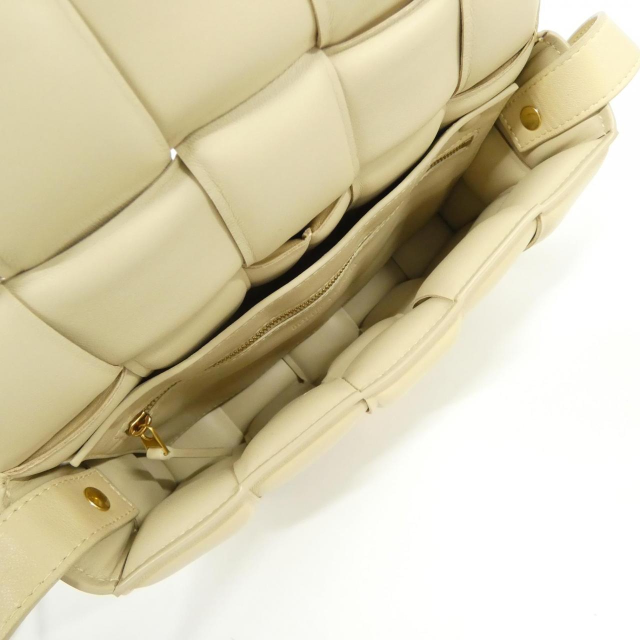 ボッテガヴェネタ 591970 VCQR1 ショルダーバッグ