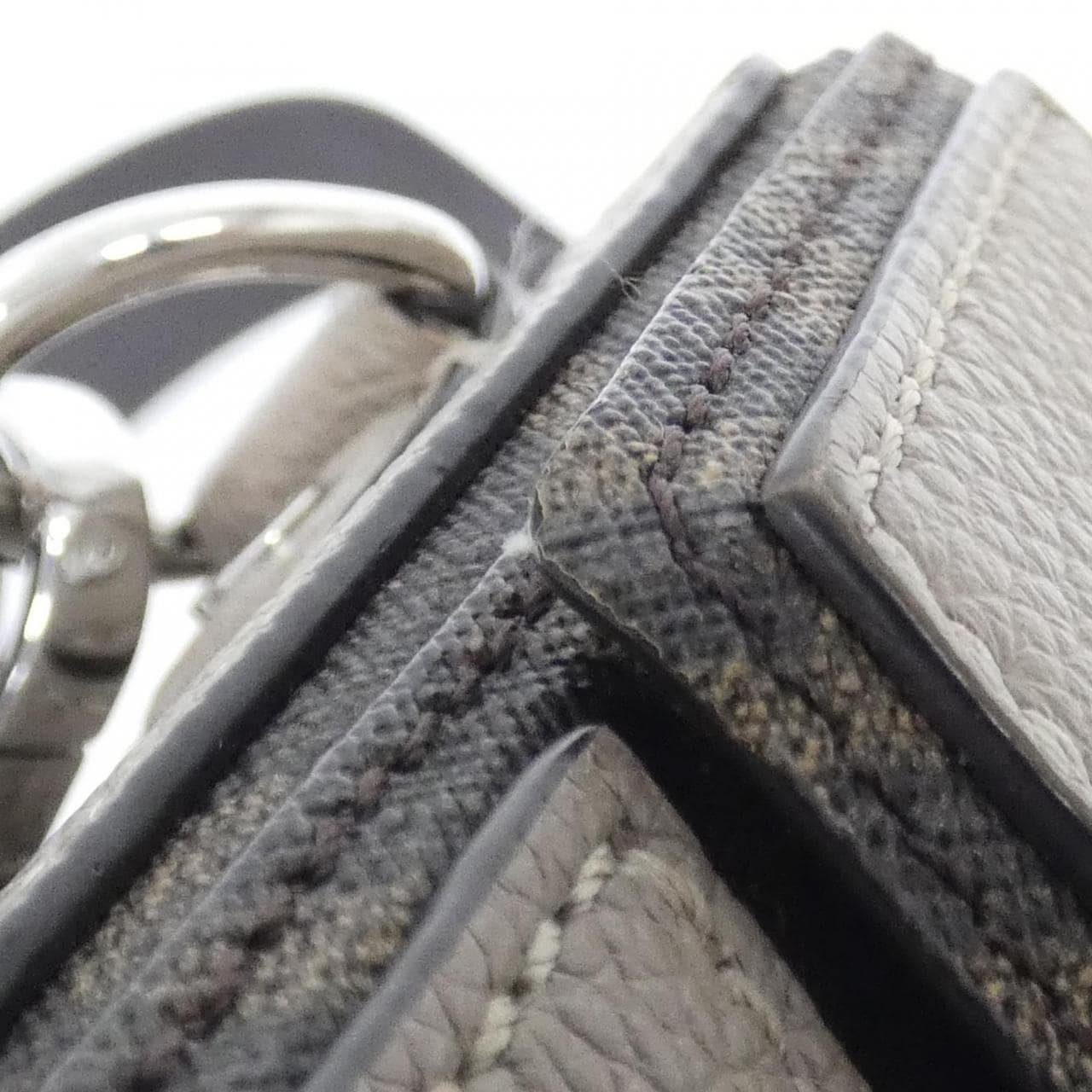 フェンディ バゲット ソフト トランク 7VA565 AQWH バッグ