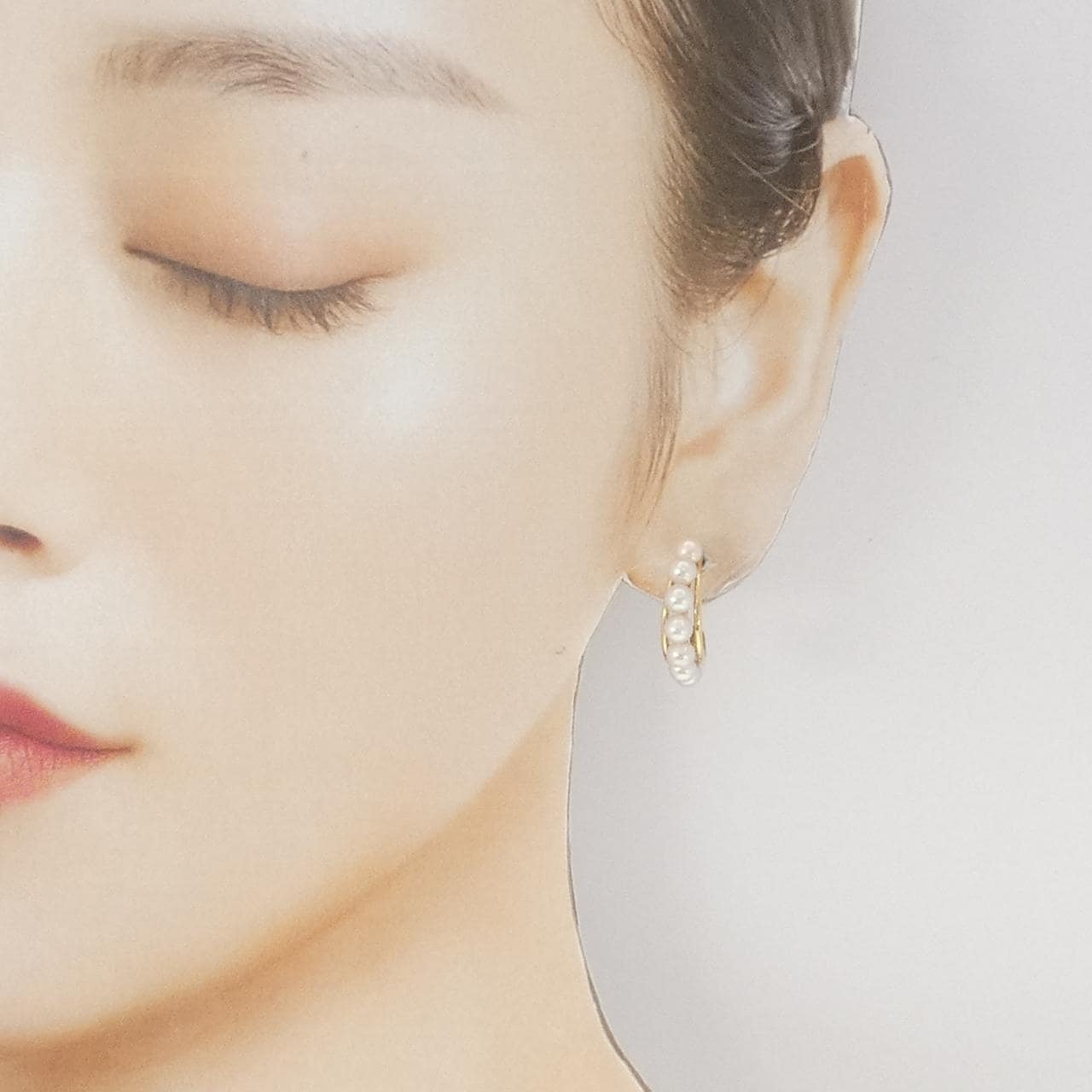 K18YG Akoya pearl earrings