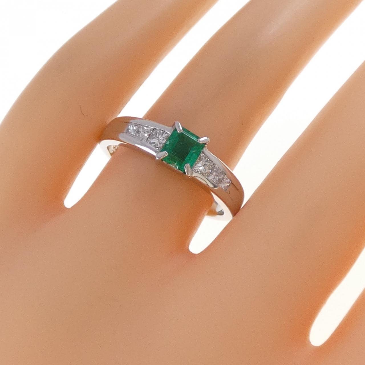 PT900 エメラルド リング 0.54CT