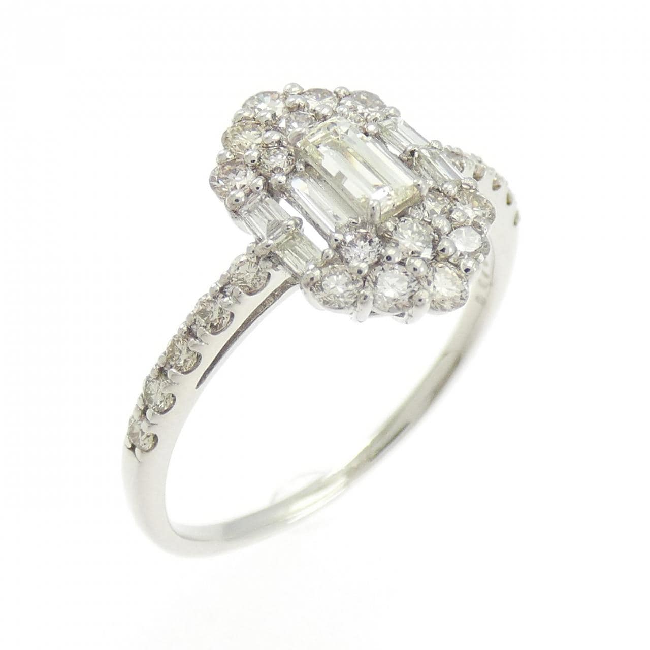 PT900 ダイヤモンド リング 0.70CT