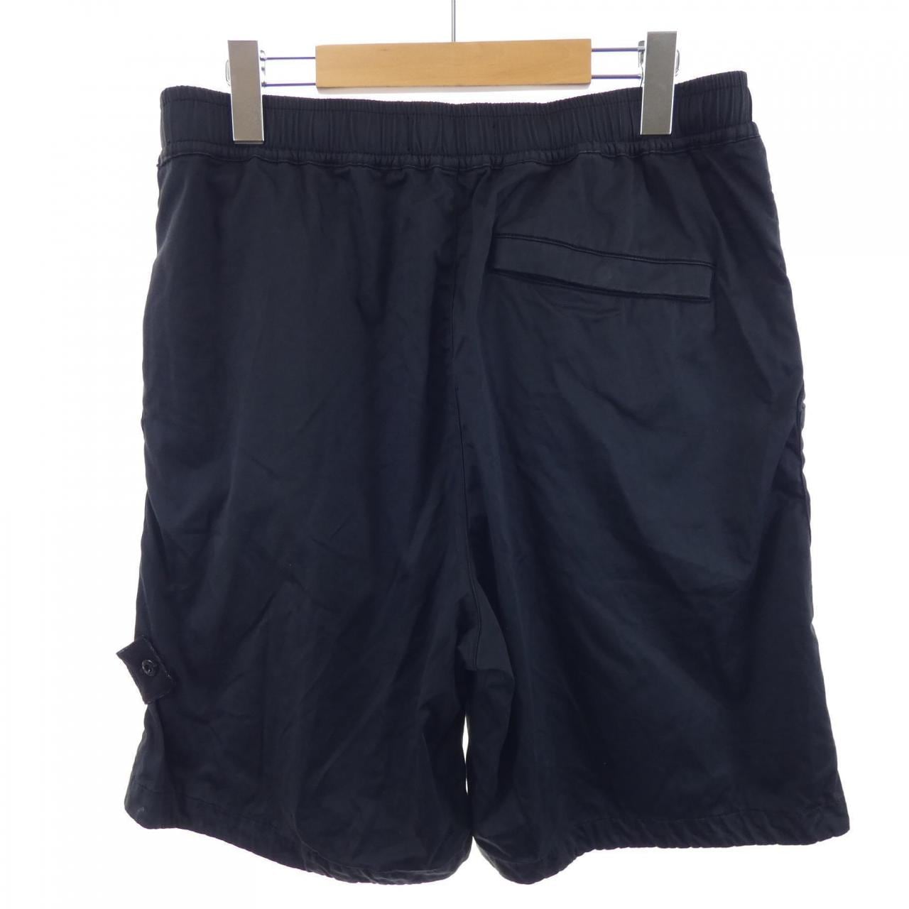 ストーンアイランド STONE ISLAND 7615L13F2 ショートパンツ
