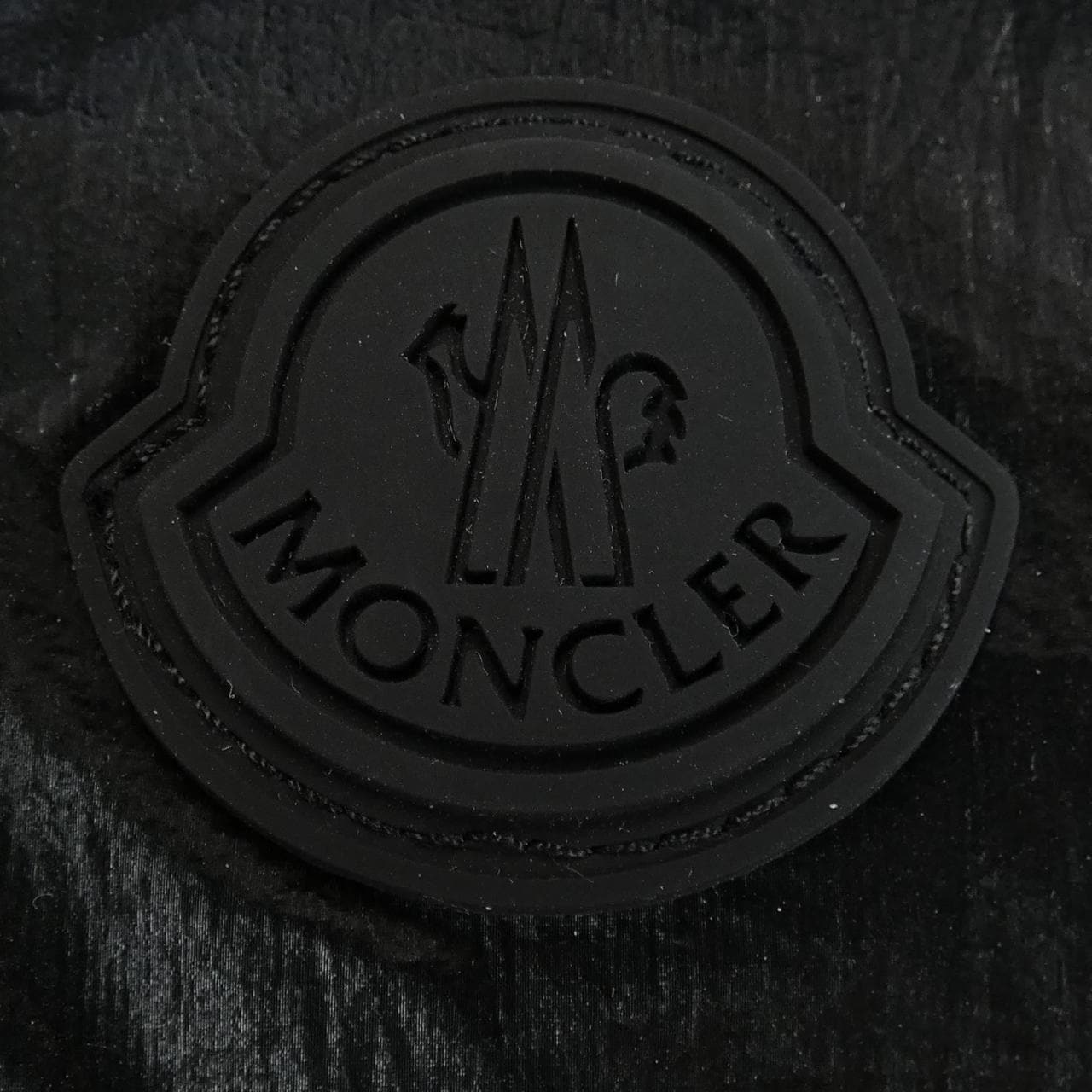 モンクレール MONCLER ダウンジャケット
