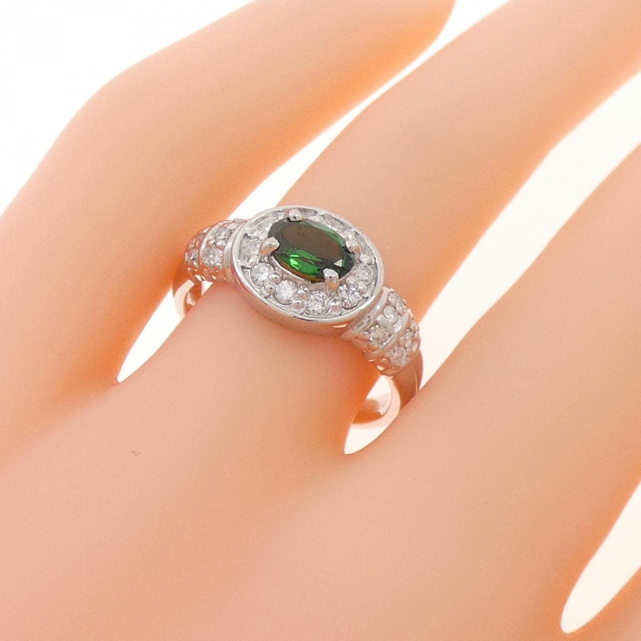 PT900 グリーンガーネット リング 0.52CT