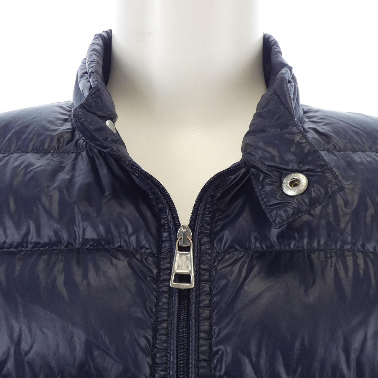 モンクレール MONCLER ダウンジャケット