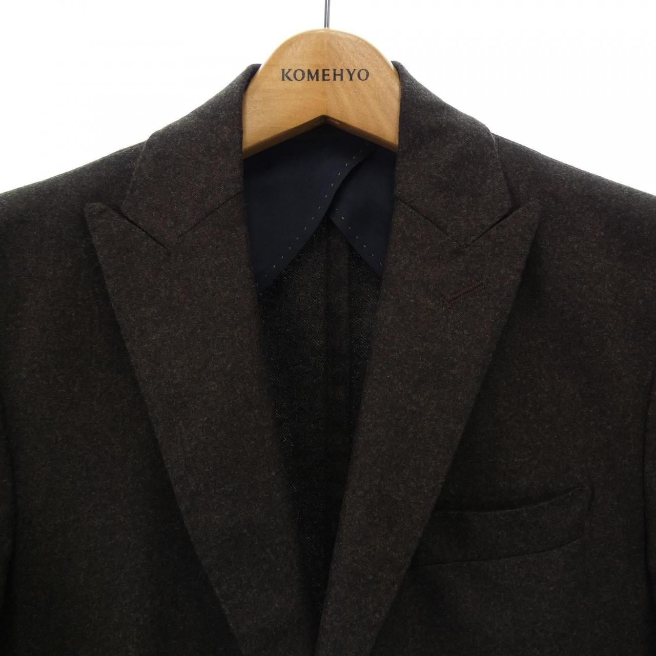 Eleventy suit