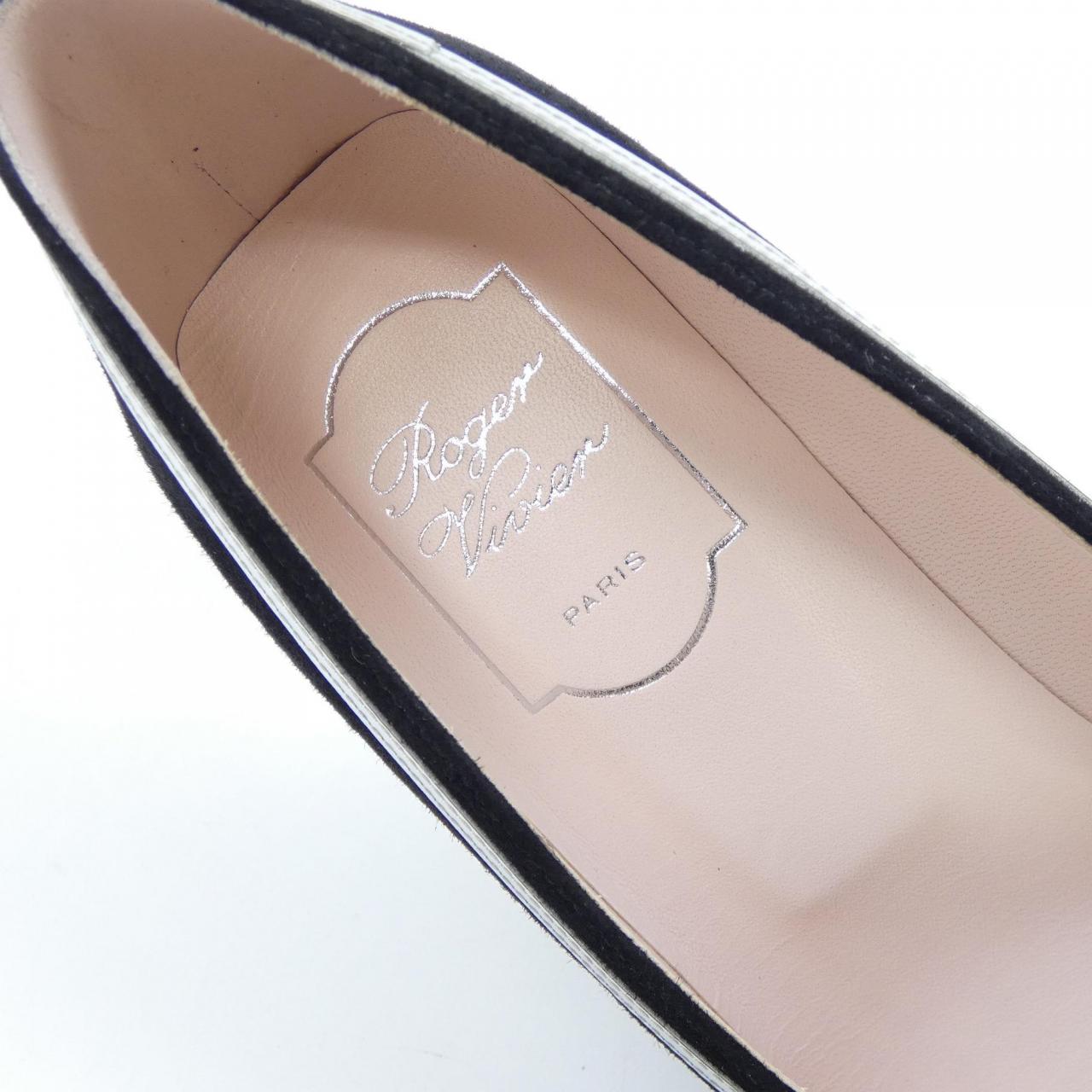 ROGER VIVIER VIVIER 泵