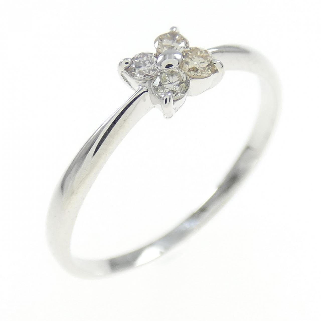 カラーホワイトWG．k18．ダイヤモンド、0.71ct．指輪，新品，未使用、No.1230.