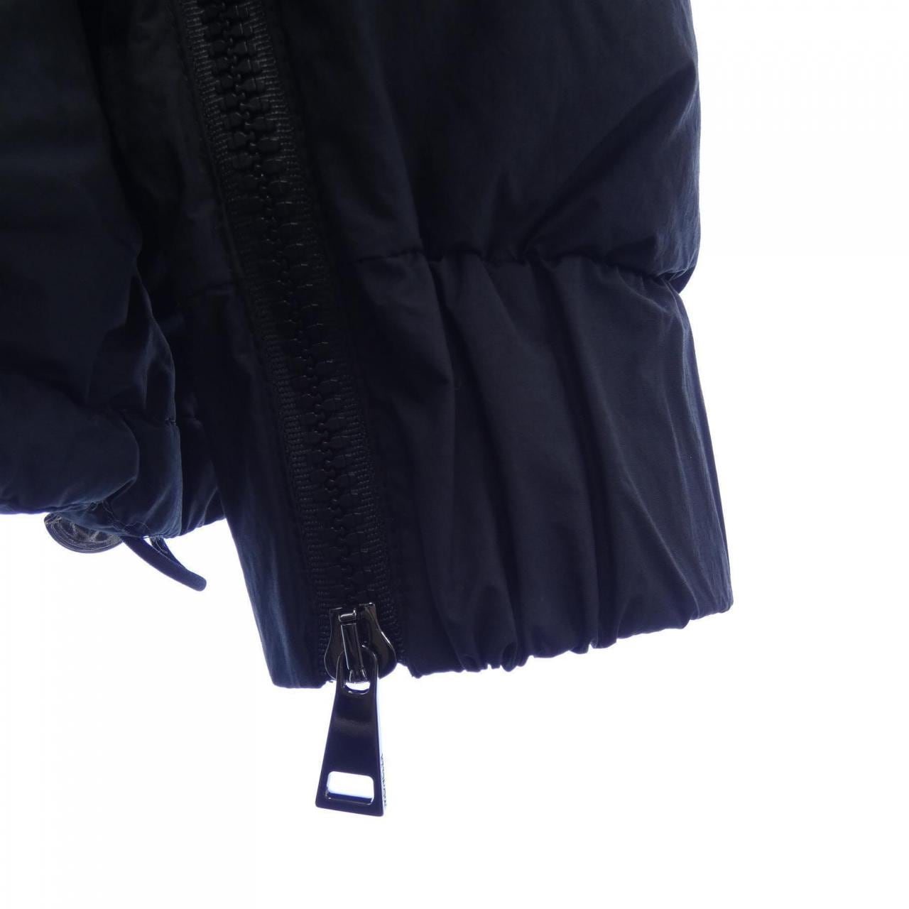 モンクレール MONCLER ダウンジャケット
