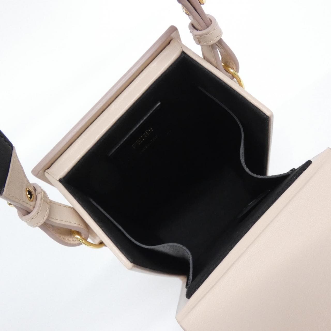 フェンディ 8BT339 ADP6 ショルダーバッグ