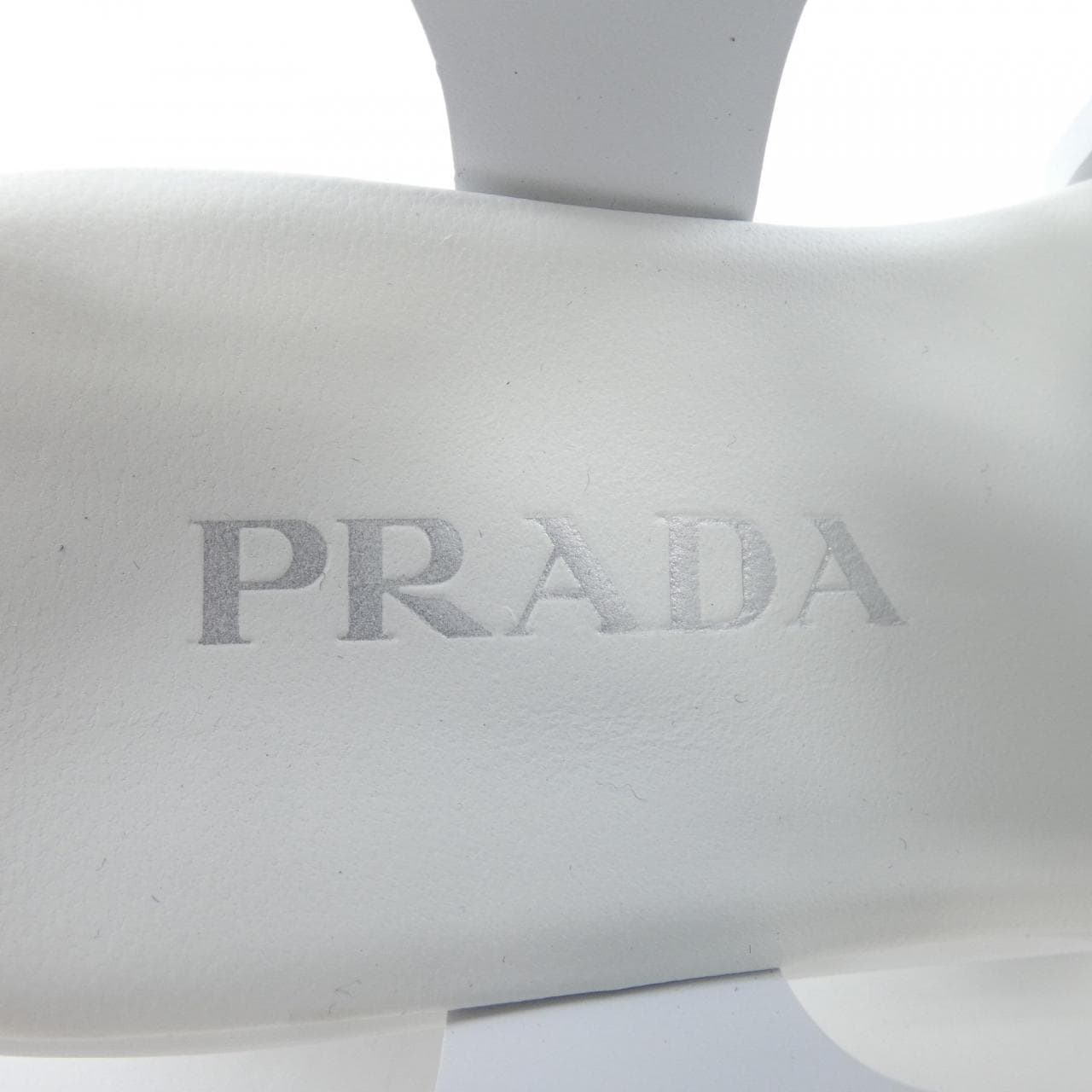 プラダ PRADA トライアングルロゴ モノリス 1X853M フォームラバー サンダル
