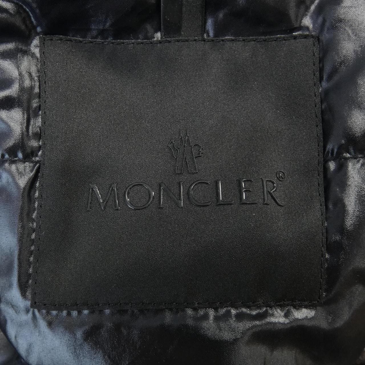 モンクレール MONCLER ダウンジャケット