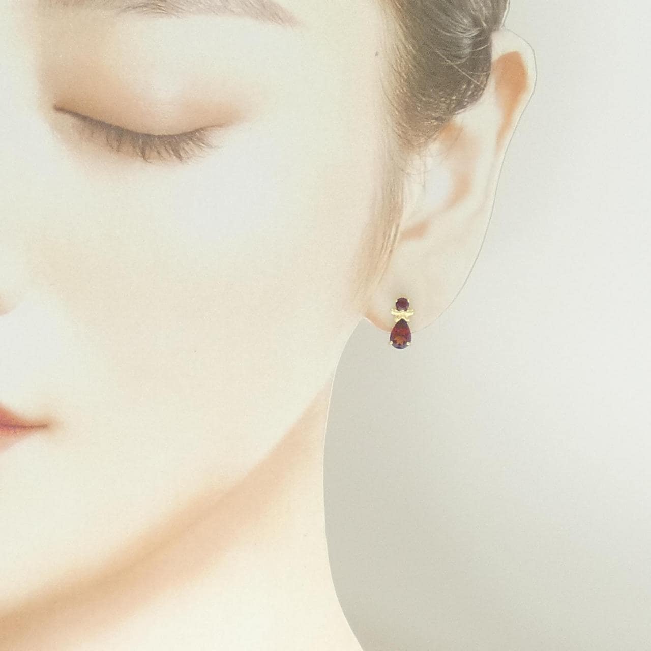 K18YG ガーネット ピアス