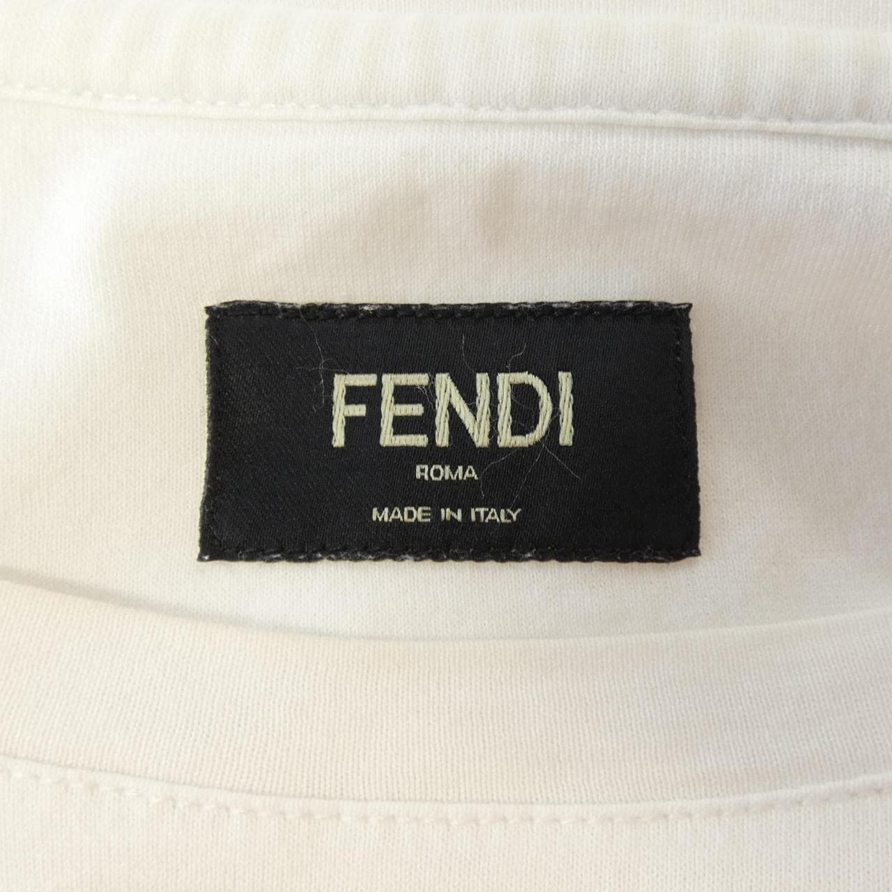 フェンディ FENDI FY0894 A875 Tシャツ