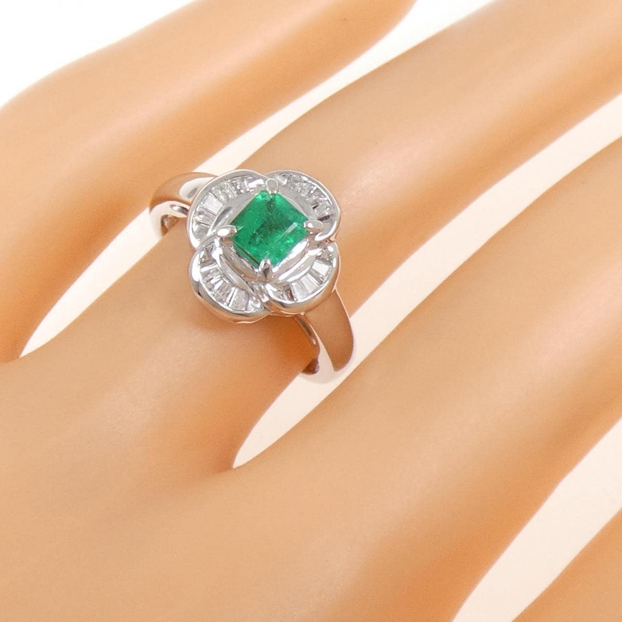 PT900 エメラルド リング 0.417CT