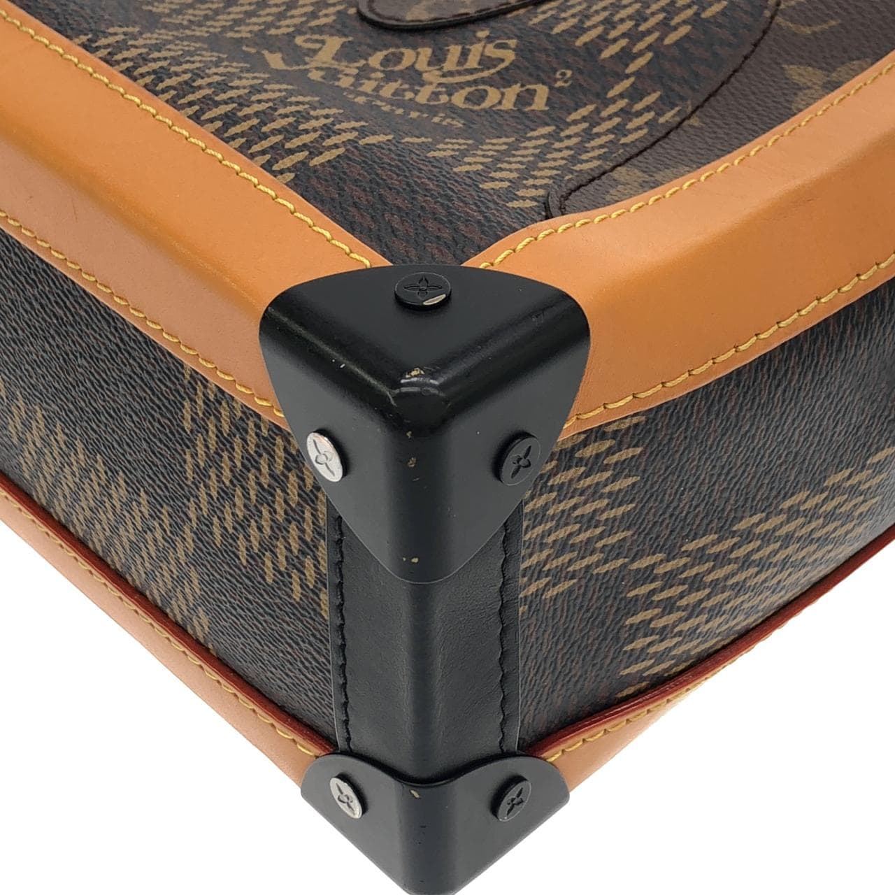 ルイヴィトン ダミエ ジャイアント(LVスクエアード) ソフトトランク N40381 ショルダーバッグ