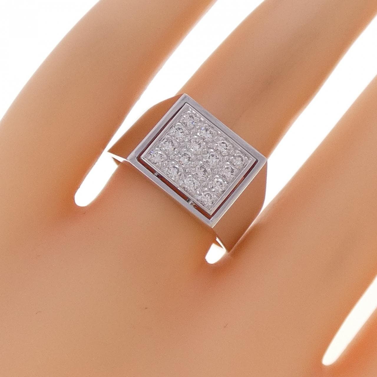 750WG ダイヤモンド リング