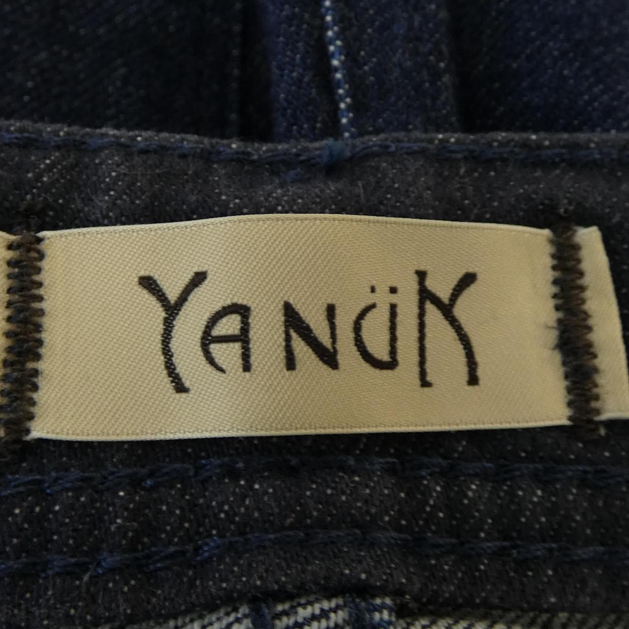 ヤヌーク YANUK ジーンズ