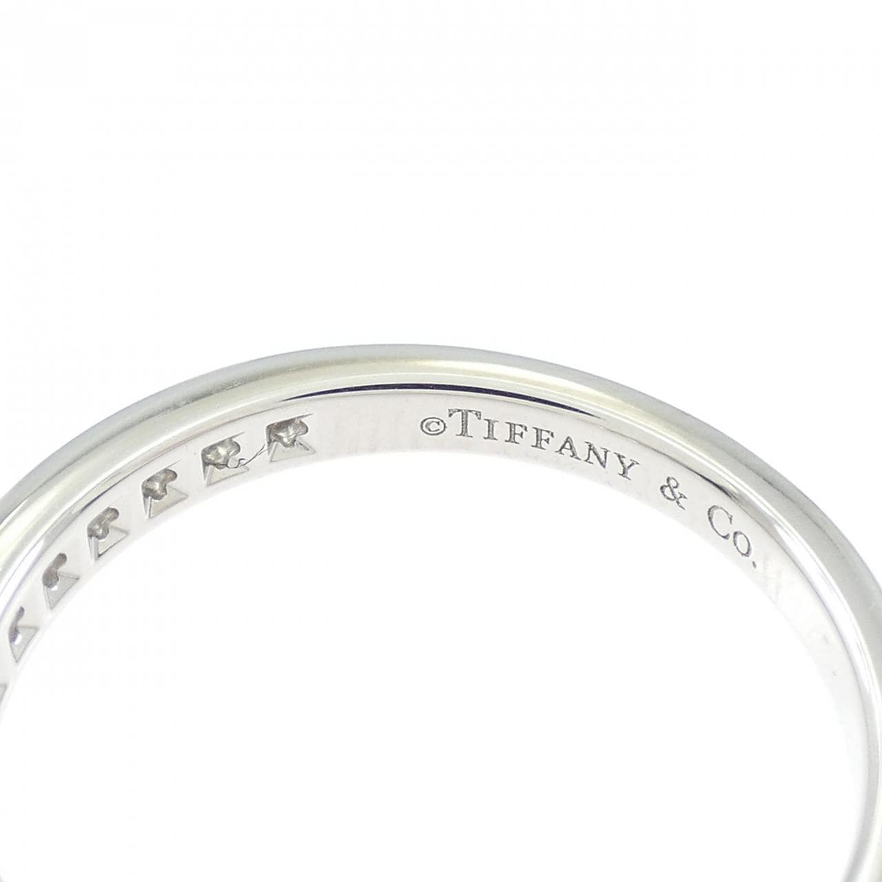 ティファニー ハーフサークル チャネルセッティング リング