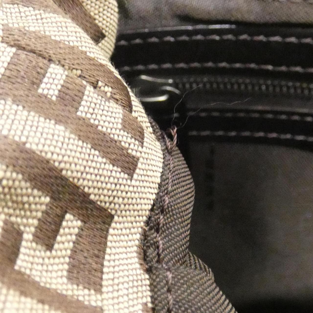 【ヴィンテージ】フェンディ 8BR004 NY1 ショルダーバッグ