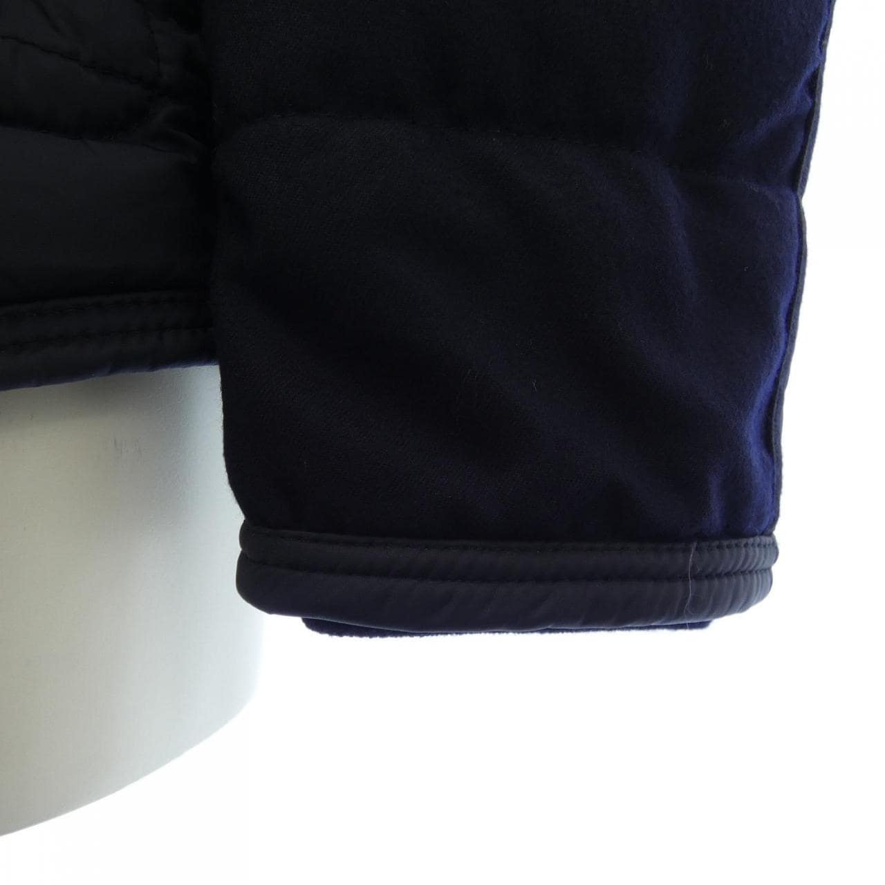 モンクレール MONCLER ダウンジャケット