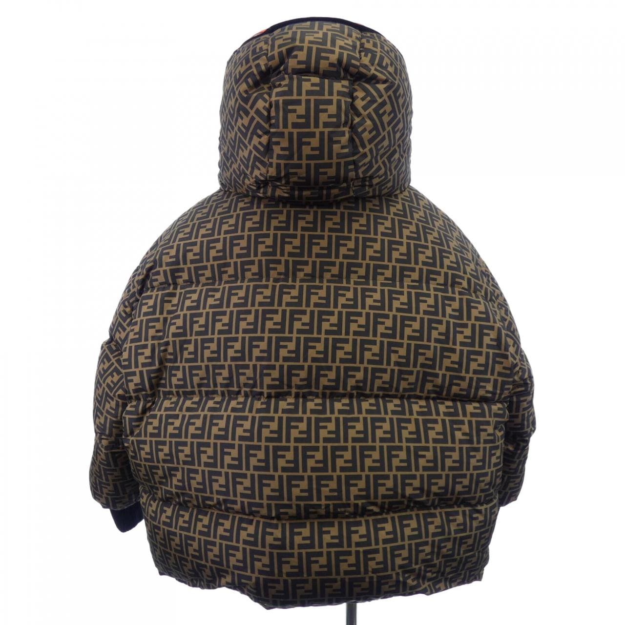 フェンディ FENDI FAA427 A6JB ダウンジャケット