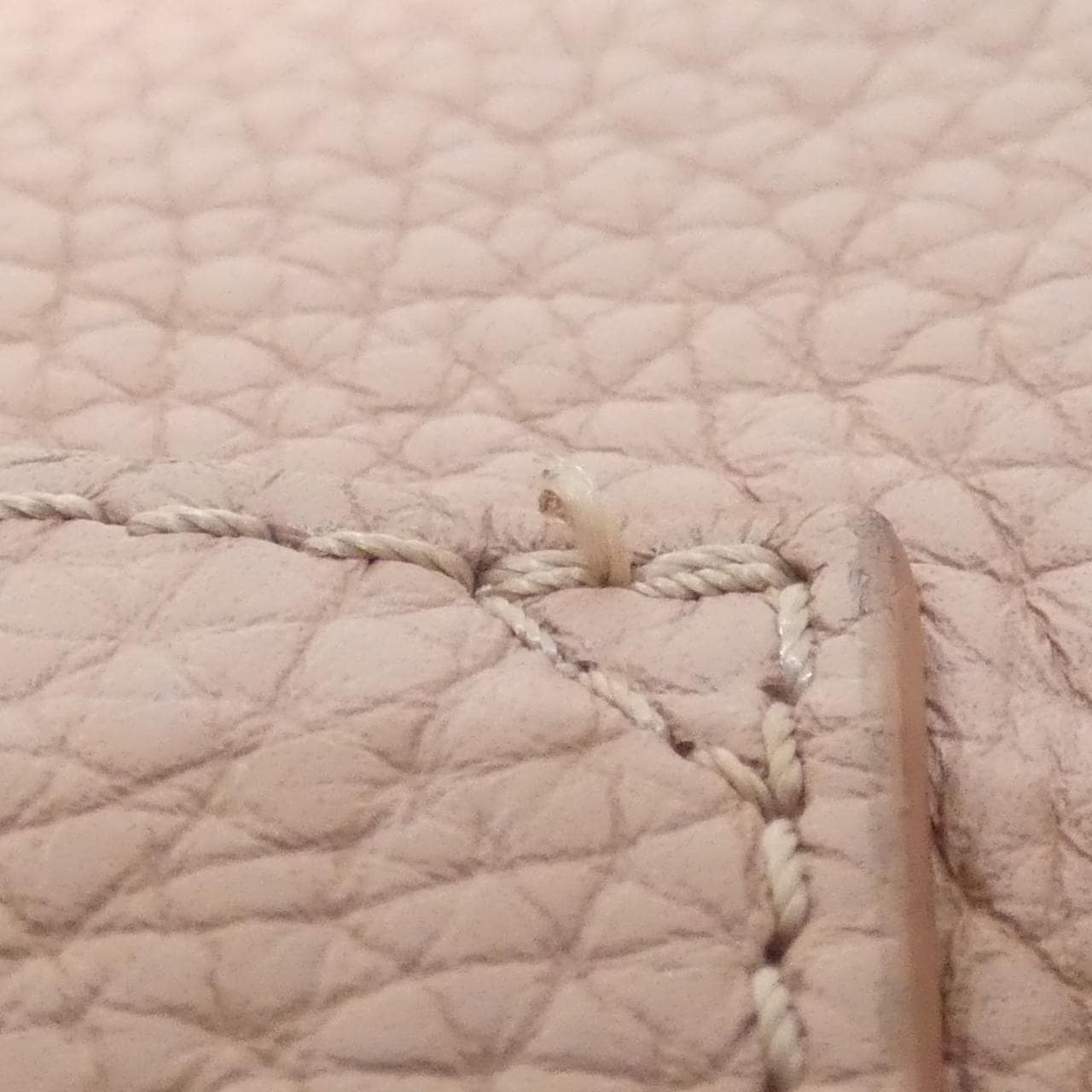 ルイヴィトン トリヨン ヴォルタ M50546 バッグ