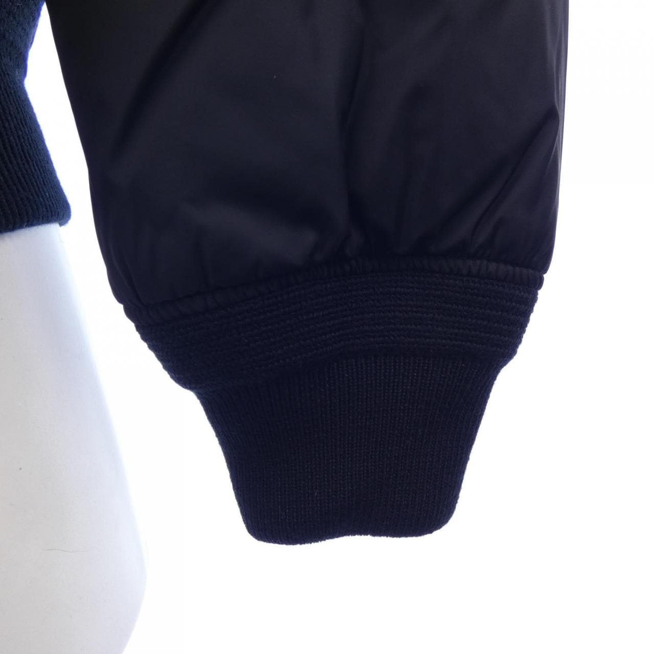 モンクレール MONCLER ダウンジャケット