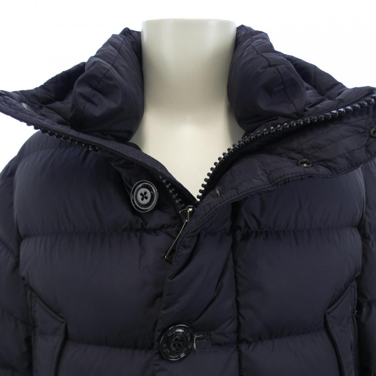 モンクレール MONCLER ダウンジャケット
