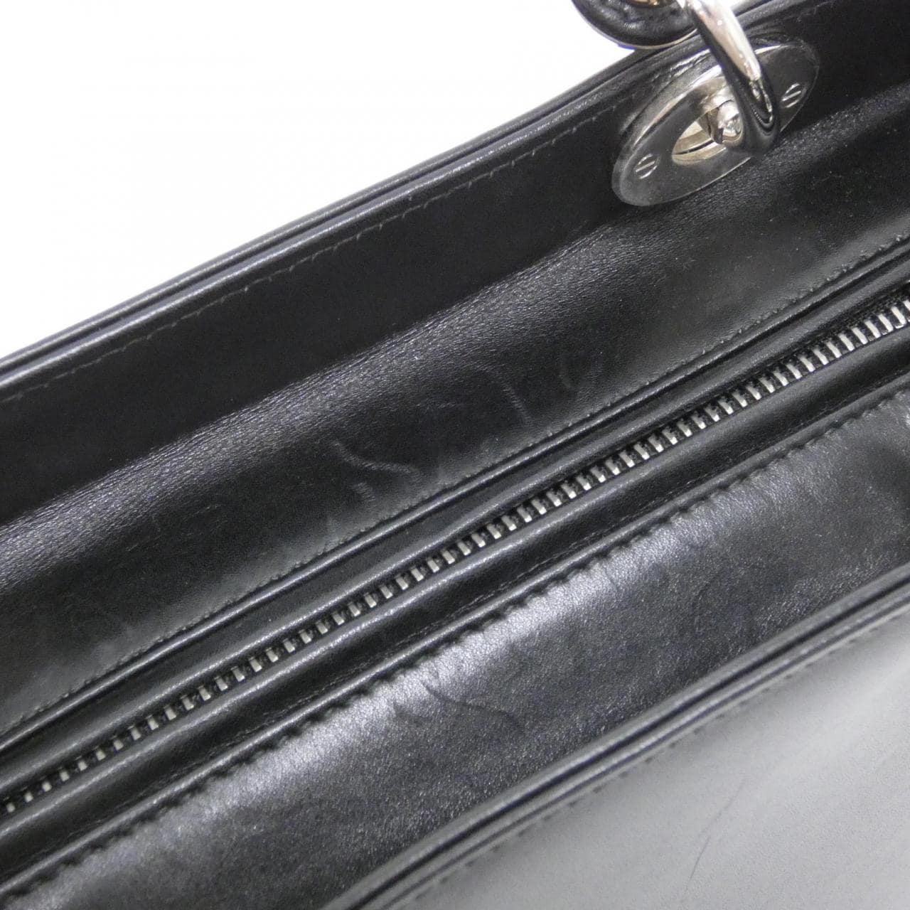 クリスチャンディオール レディ ディオール ミディアム M0550WCBD バッグ