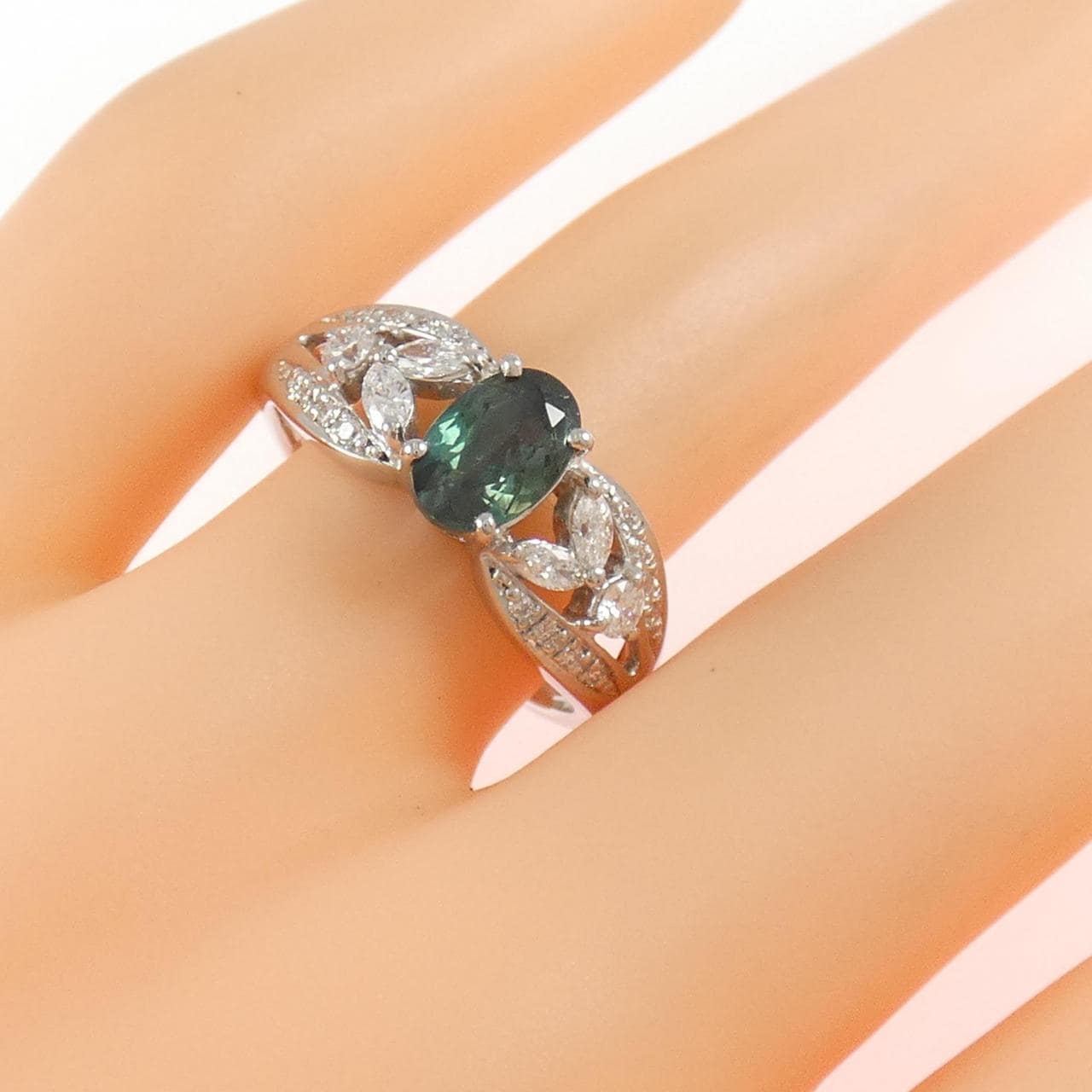 PT900 アレキサンドライト リング 0.94CT