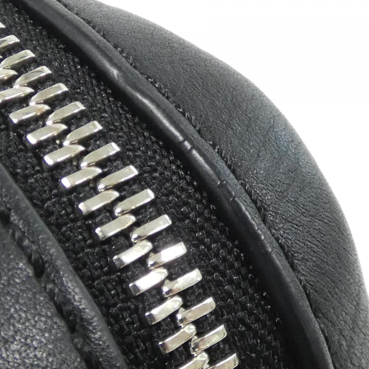 ロエベ ミリタリー メッセンジャー バッグ XS B553A72X21 ショルダーバッグ