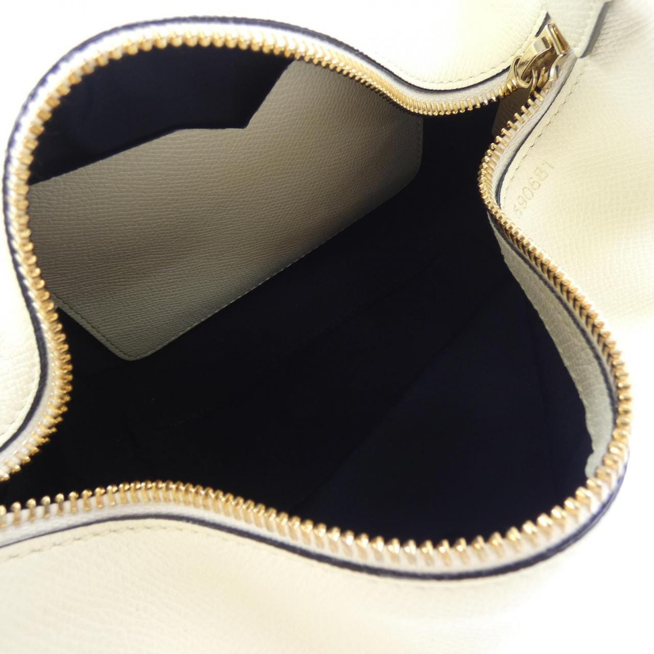 ヴァレクストラ VALEXTRA モチ SGMO0020010LOCPL99 BAG
