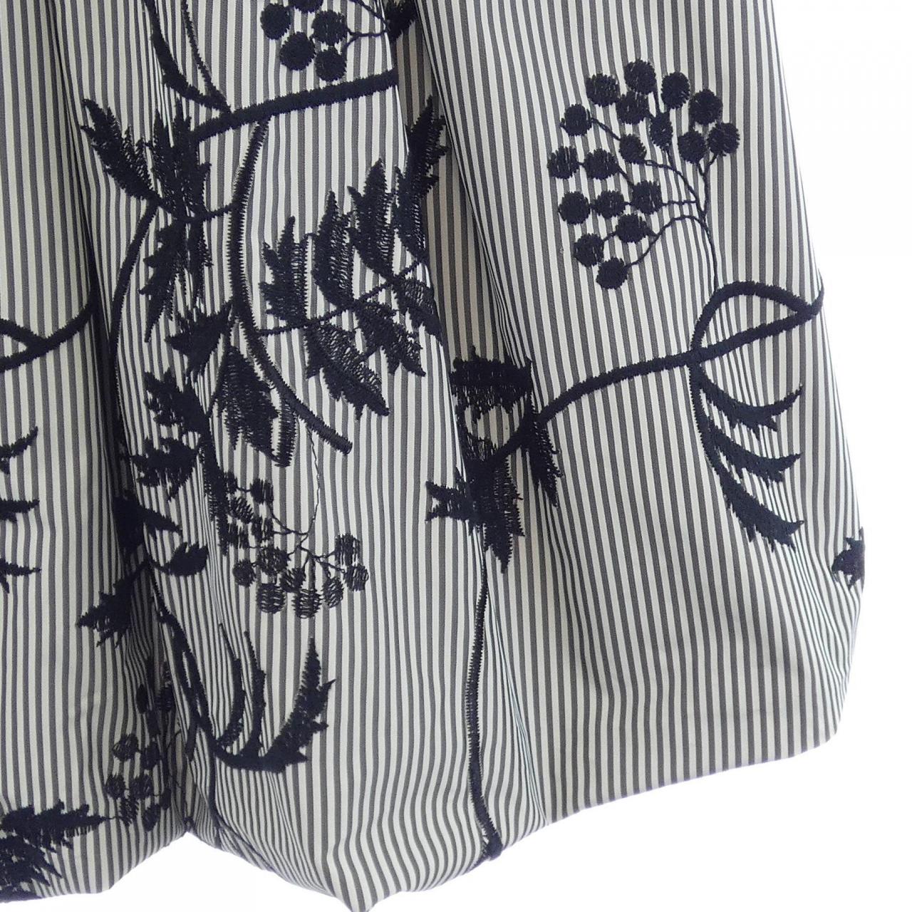 トゥービーシック TO BE CHIC スカート