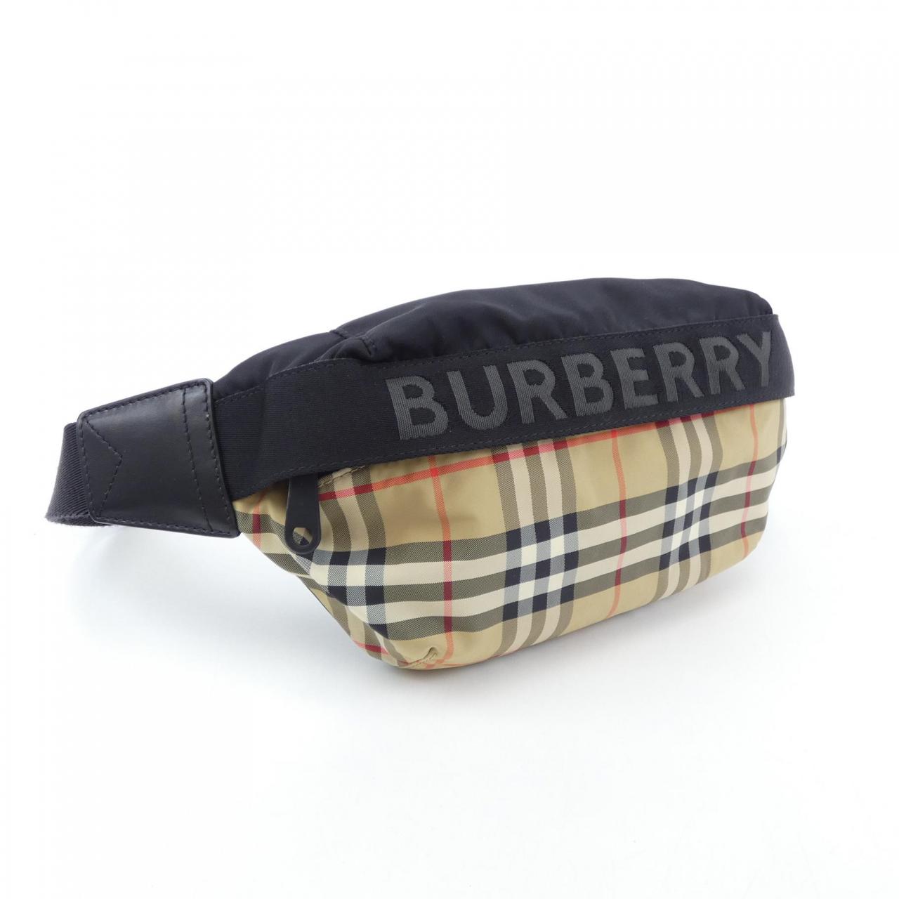 BURBERRY包