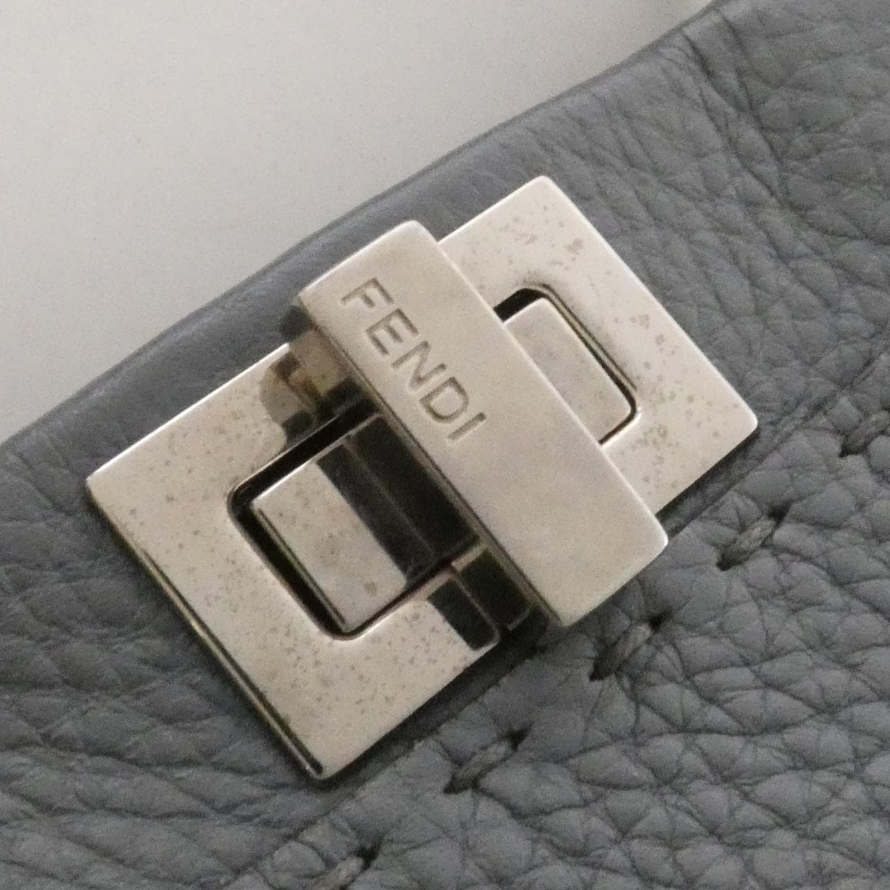 フェンディ SELLERIA ピーカブー ミニ 8BN244 Q0J バッグ