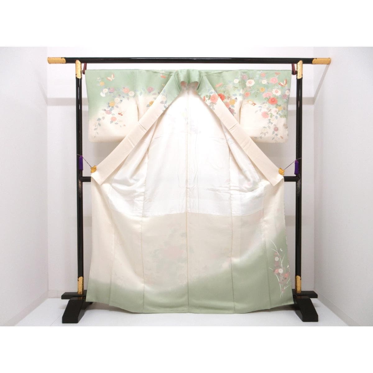 上門穿友禪金彩繡花佈