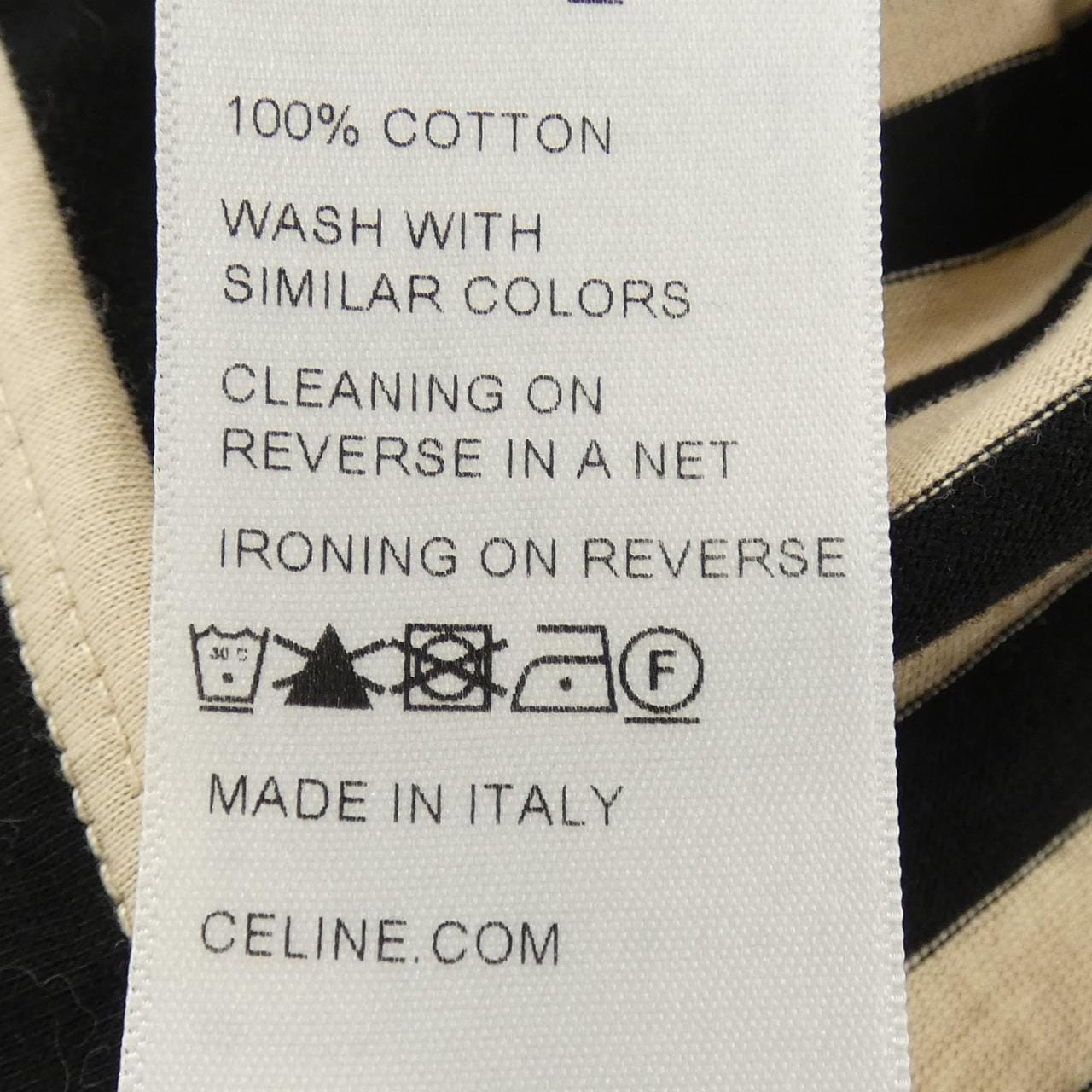 セリーヌ CELINE トリオンフ 2X58H250U Tシャツ