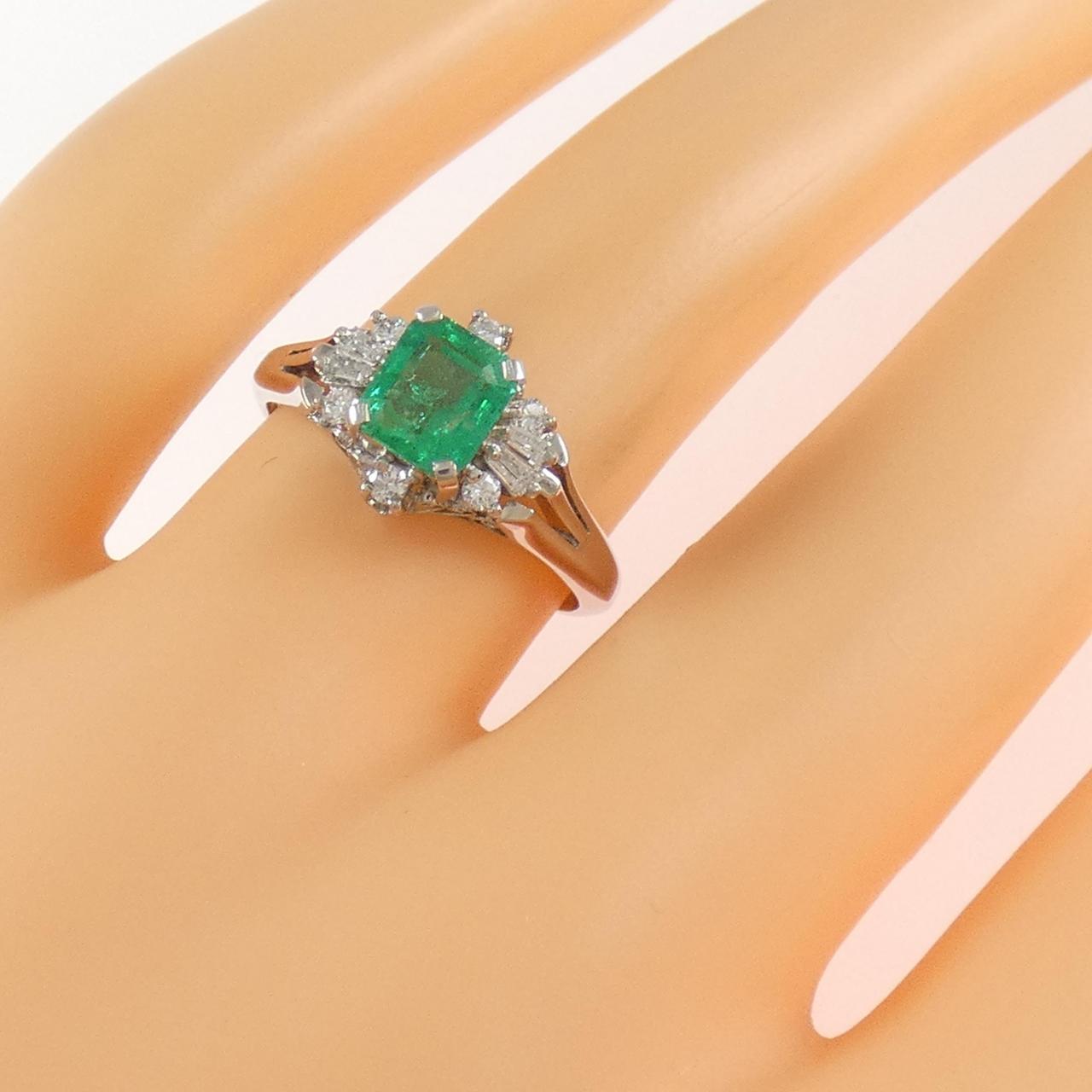 PT900 エメラルド リング 0.81CT