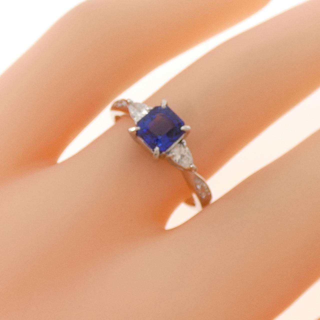 PT900 サファイヤ リング 1.02CT