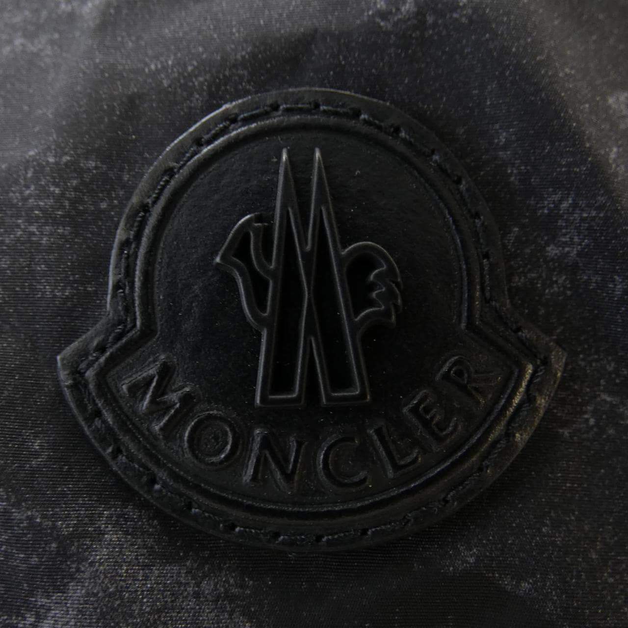 モンクレール MONCLER ダウンジャケット