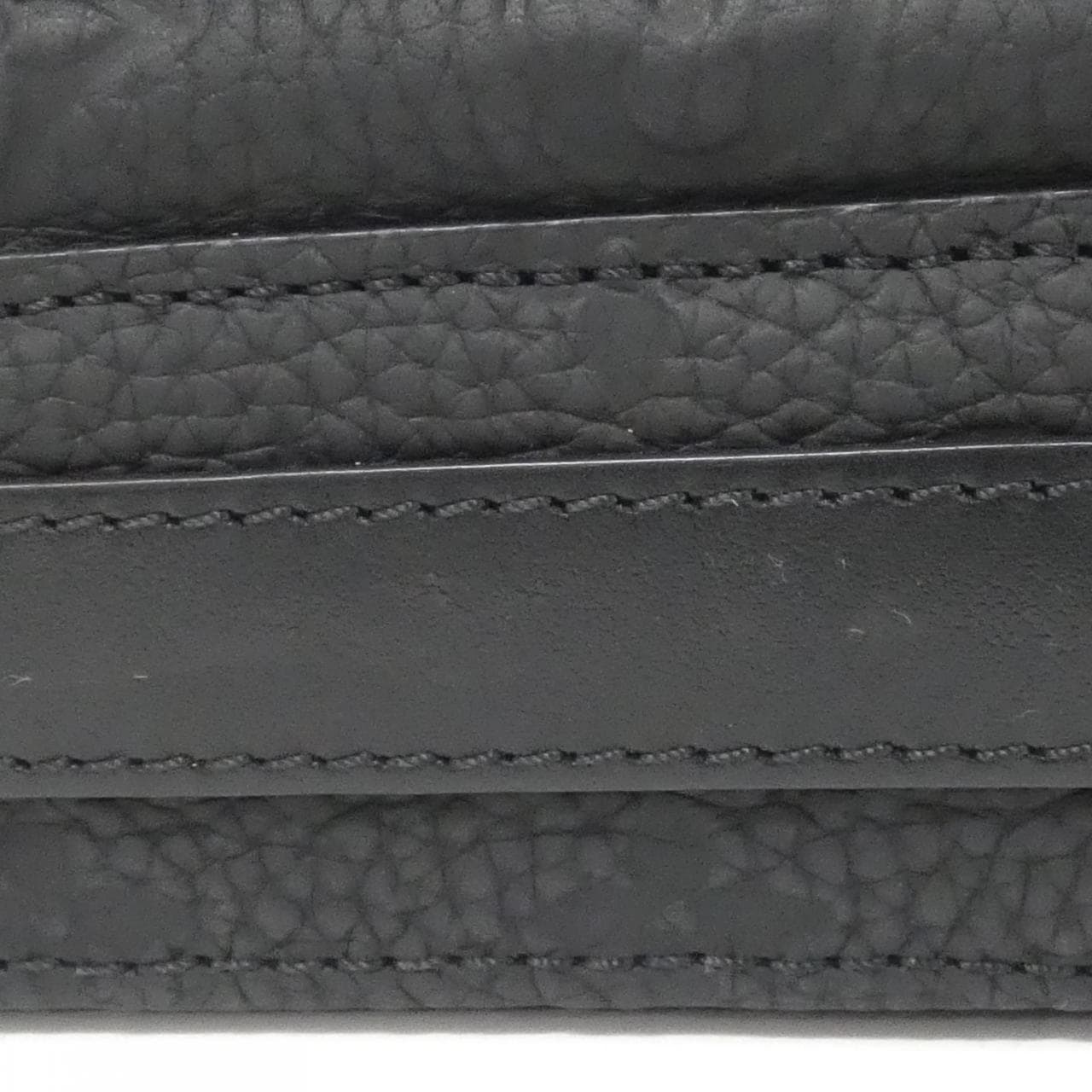 ルイヴィトン トリヨン モノグラム スティーマー メッセンジャー M57307 ショルダーバッグ