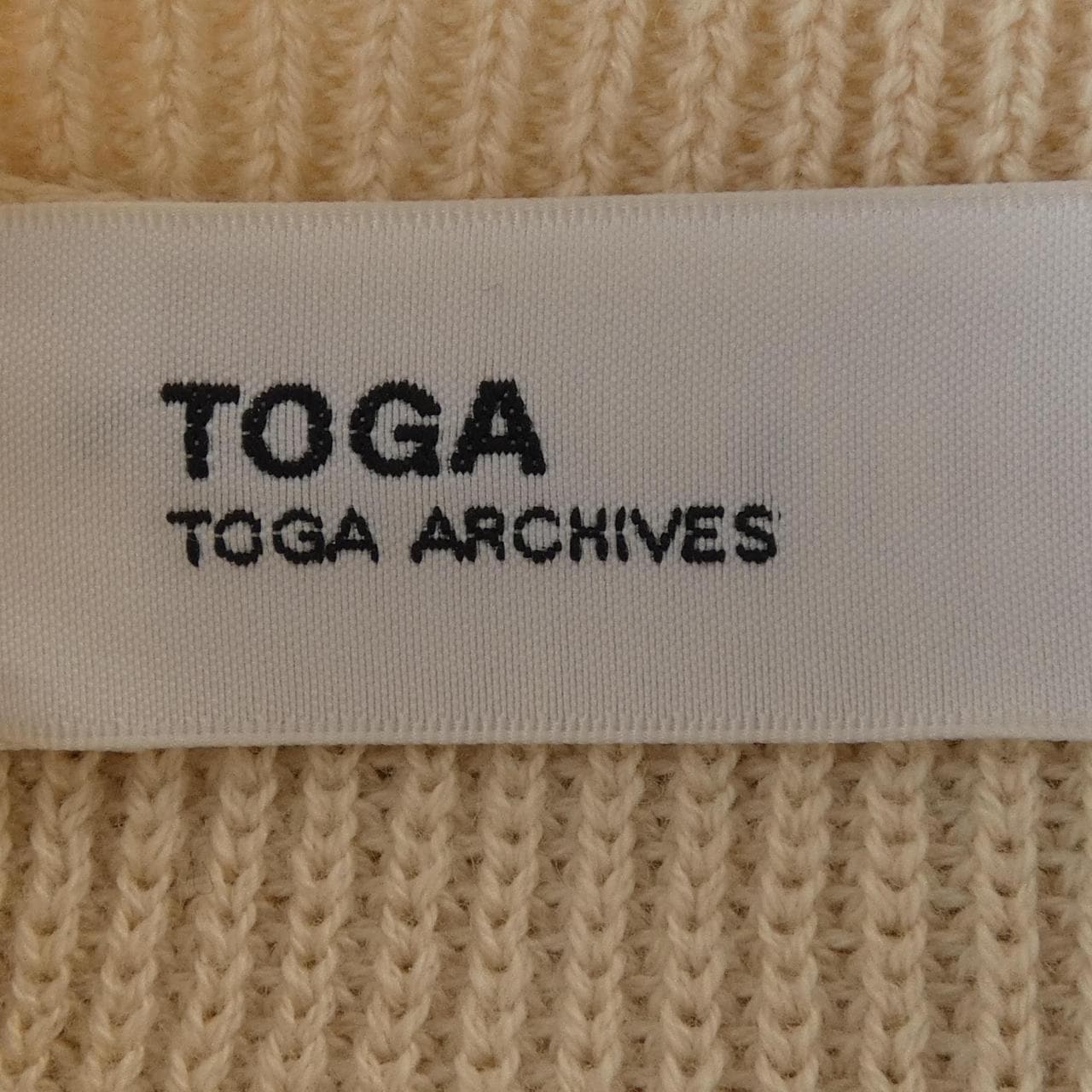 トーガ TOGA ニット