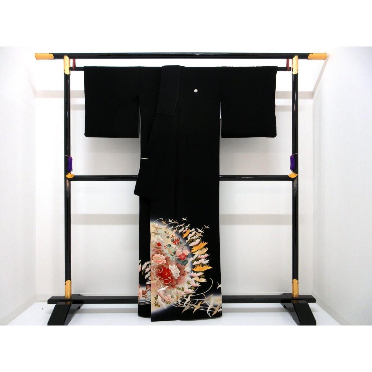 留袖　友禅金彩加工　刺繍入り　丸に橘　身丈Ｓ寸　身幅２Ｌ寸