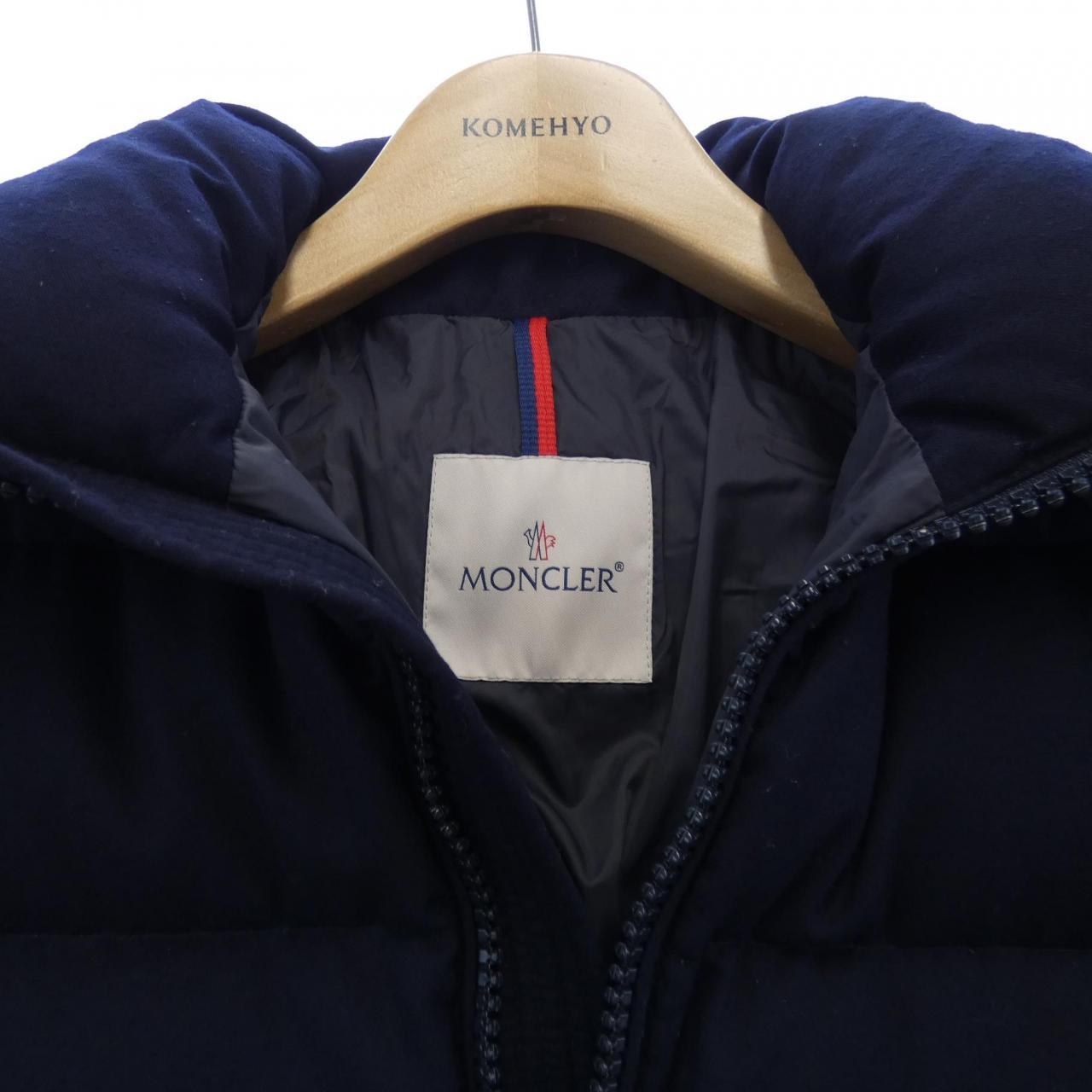 モンクレール MONCLER ダウンジャケット